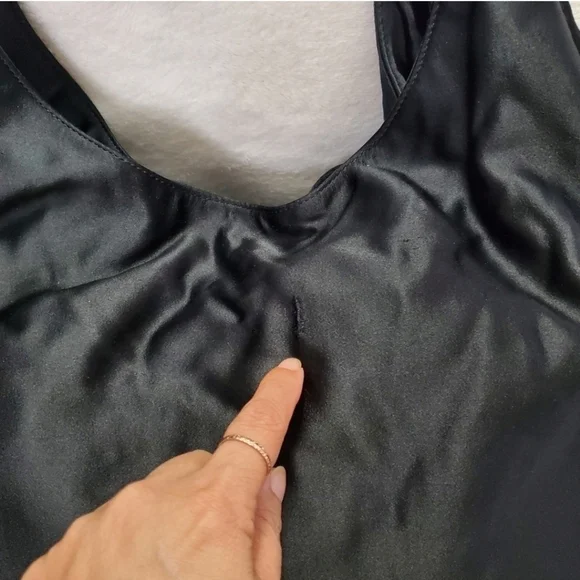 Chanel Large CC Hobo Bag Black and Gold Chain - Picture 7 of 15